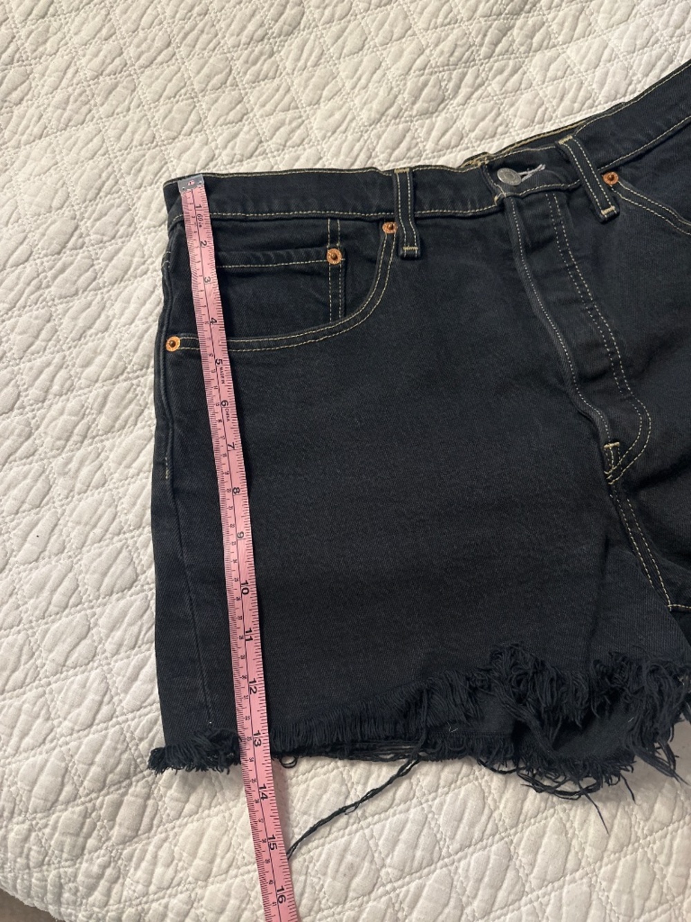 ✨ 3 for $30 ✨ Levi’s Shorts - Picture 3 of 3